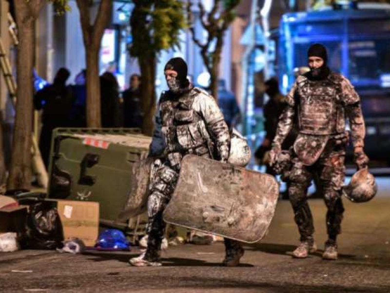 Δικαστές: Υπουργοί και ενώσεις αστυνομικών πιέζουν για κακουργήματα στο Κουκάκι