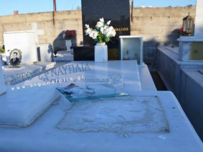 Νεκροταφείο Άργους: Βανδαλισμός 100+ τάφων (βίντεο + φώτο)