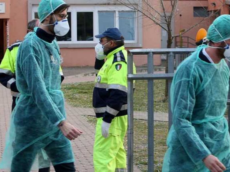 Κορωνοϊος - Ιταλία: Ακόμα 49 νεκροί και 620 νέα κρούσματα