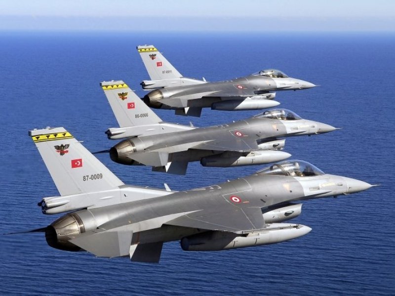 Νέα τουρκική πρόκληση στο Αιγαίο: F-16 πέταξαν πάνω από 7 ελληνικά νησιά!