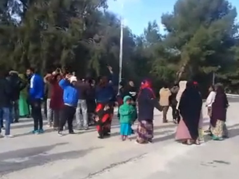 Οι 500 πρόσφυγες της Ερμιονίδας κόβουν τις βόλτες τους σαν να μην συμβαίνει τίποτα!