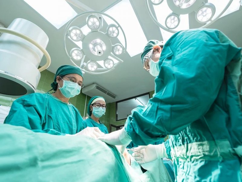 Η πανδημία ακυρώνει εκατ. χειρουργεία παγκοσμίως