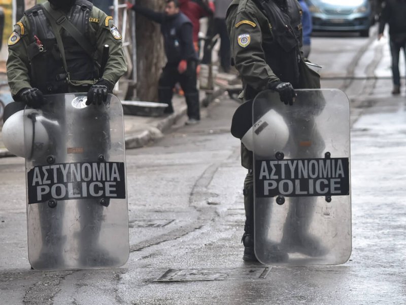 Συνέλαβαν ανήλικους με μολότοφ - Ανησυχούν οι Αρχές για «στρατολόγηση»