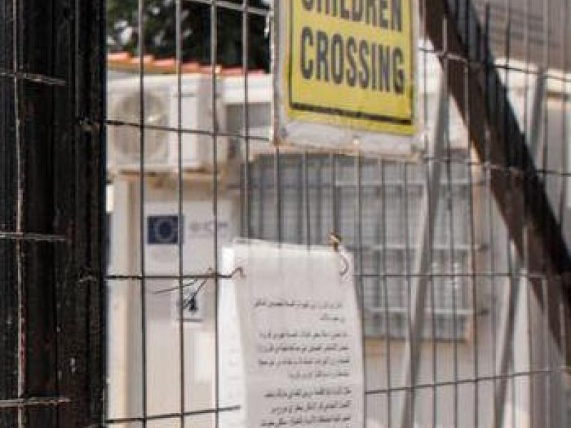 Ένταση στη Μαλακάσα μετά το θάνατο πρόσφυγα από κορονοϊό