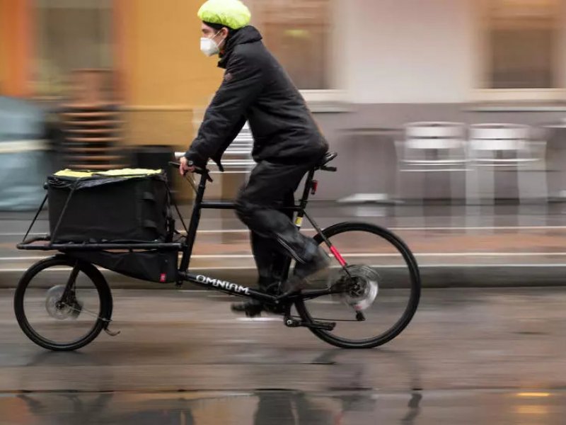 Βιέννη: Οι ταχυμεταφορείς με τα ποδήλατα προσφέρουν το 