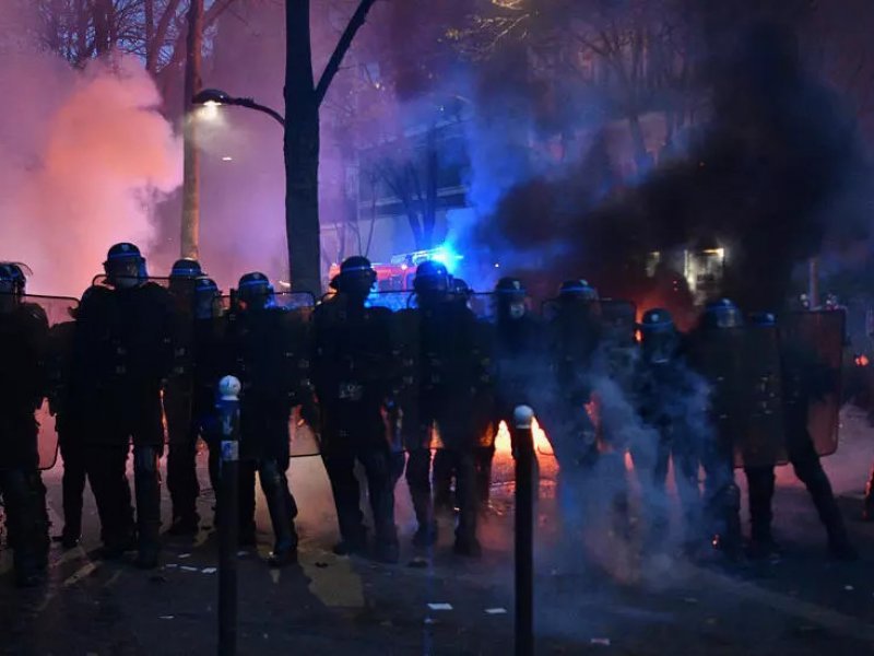 Παρίσι: 22 συλλήψεις και επεισόδια σε συγκέντρωση διαμαρτυρίας κατά του νόμου για την ασφάλεια