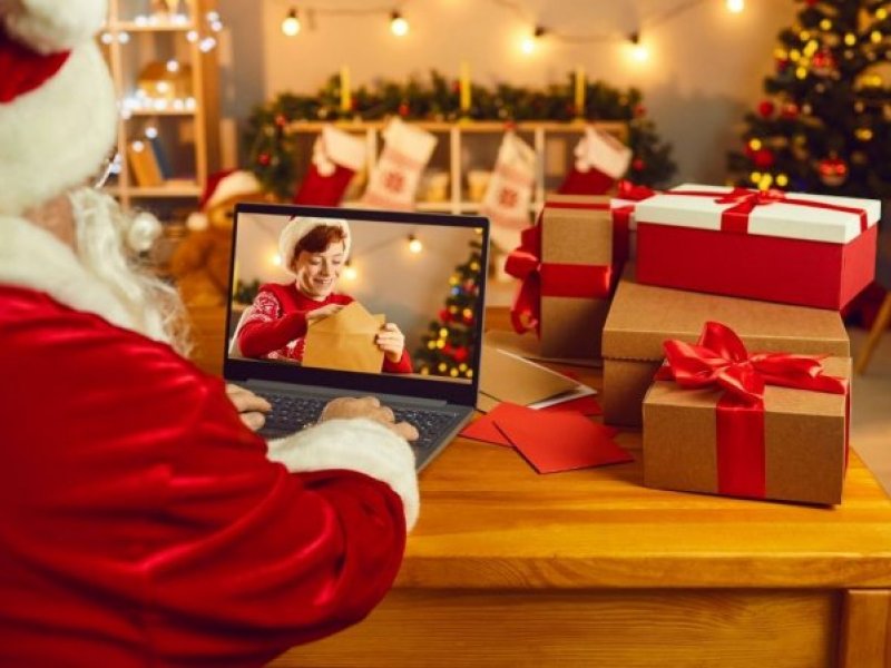Χριστούγεννα στην εποχή του κορονοϊού: Άγιος Βασίλης μέσω skype και zoom