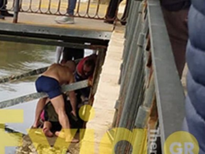 Αμάρυνθος: Σε σοβαρή κατάσταση ο 30χρονος που τραυματίστηκε βουτώντας να πιάσει τον σταυρό