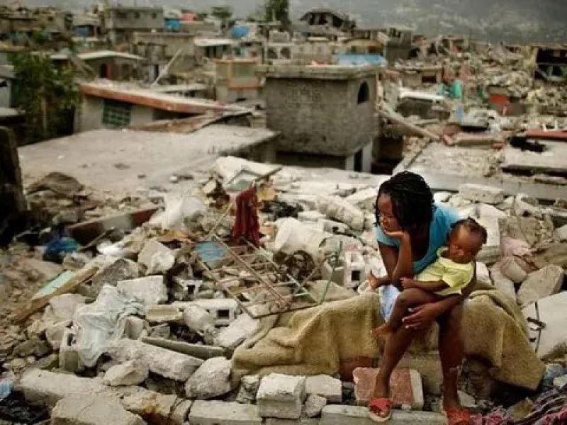 Ατελείωτος θρήνος στην Αϊτή- 724 νεκροί από το σεισμό