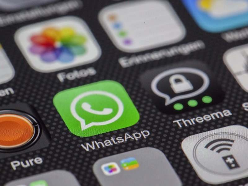Γιατί «έπεσαν» Facebook, Instagram και WhatsApp - Πού αποδίδει το crash η εταιρεία