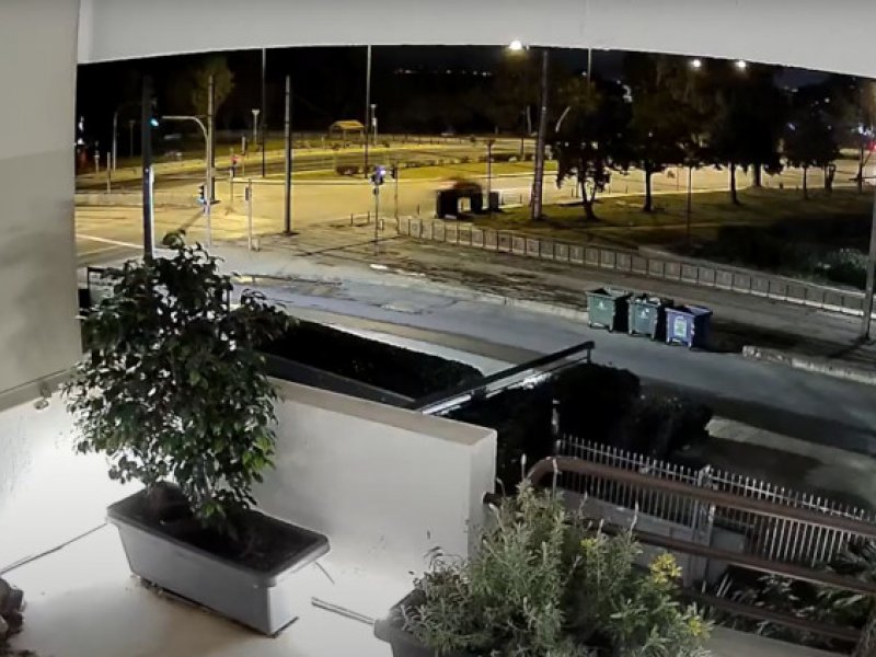 Σοκαριστικό βίντεο από το θανατηφόρο ατύχημα στην Παραλιακή - Ιλιγγιώδης η ταχύτητα που έτρεχε ο 21χρονος! (Βίντεο)