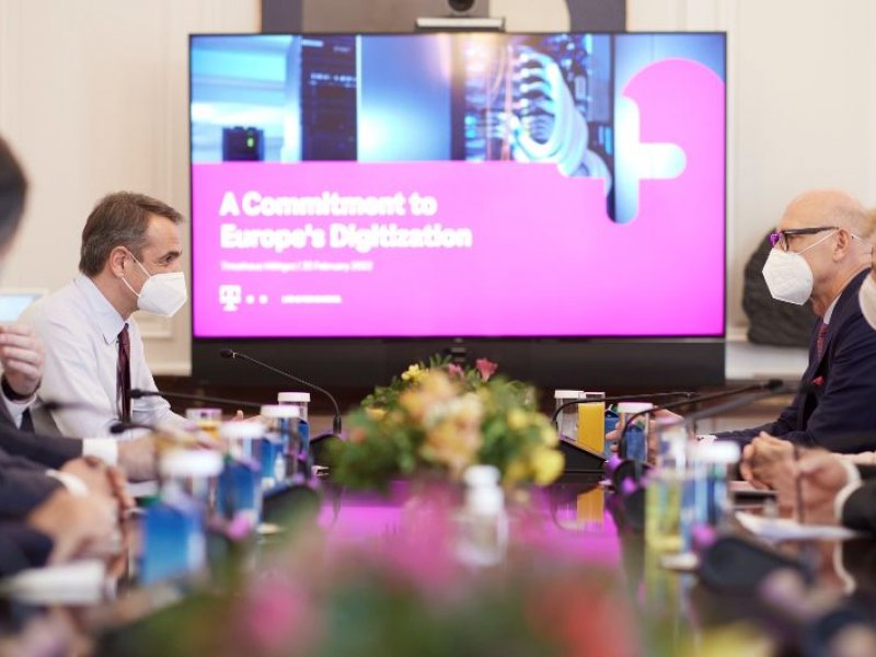 Συνάντηση Κυριάκου Μητσοτάκη με τον Διευθύνοντα Σύμβουλο της Deutsche Telekom, Tim Höttges, στο Μέγαρο Μαξίμου