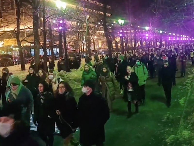 Ουκρανία: Χιλιάδες άτομα σε αντιπολεμική διαδήλωση στη Μόσχα - Συλλήψεις συμμετεχόντων  (βίντεο)