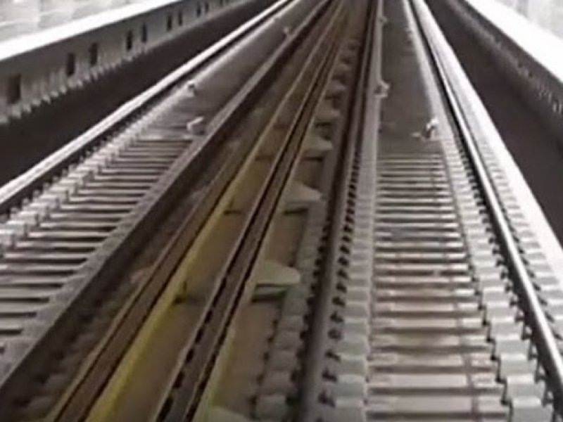 Παραλίγο τραγωδία στο σταθμό μετρό «Δάφνη»: Άντρας έπεσε στις γραμμές!