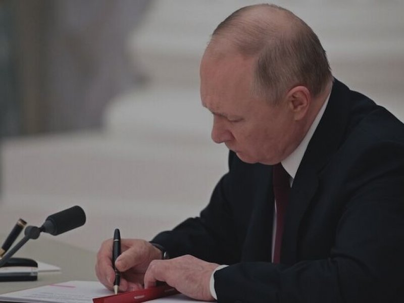 Πούτιν προς Τζινπίνγκ: «Ναι» σε συνομιλίες για την Ουκρανία