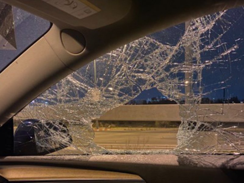 'Εσπασαν το αυτοκίνητο του Πέτρου Κουσουλού – Οι αναρτήσεις για την πολύκροτη υπόθεση της Πάτρας