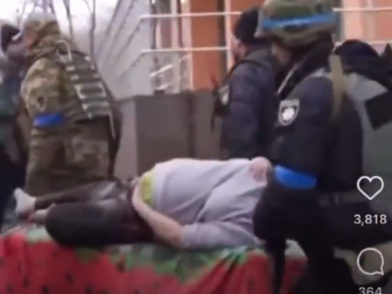 Ουκρανία: Νεκρή η επίτοκος γυναίκα και το αγέννητο μωρό της στο βομβαρδισμένο μαιευτήριο της Μαριούπολης