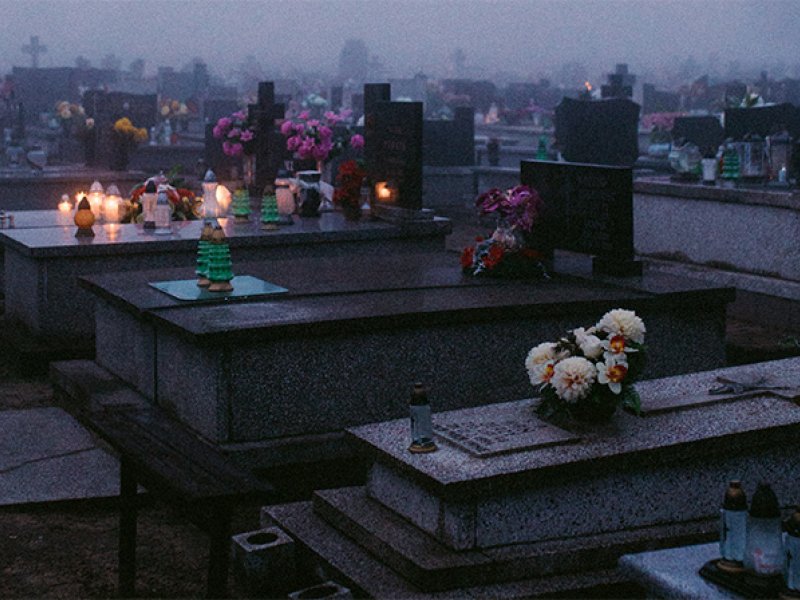 Είχε «ρημάξει» τα νεκροταφεία σε Ελευσίνα, Μαγούλα και Μάνδρα - Στα χέρια της αστυνομίας 40χρονος Έλληνας