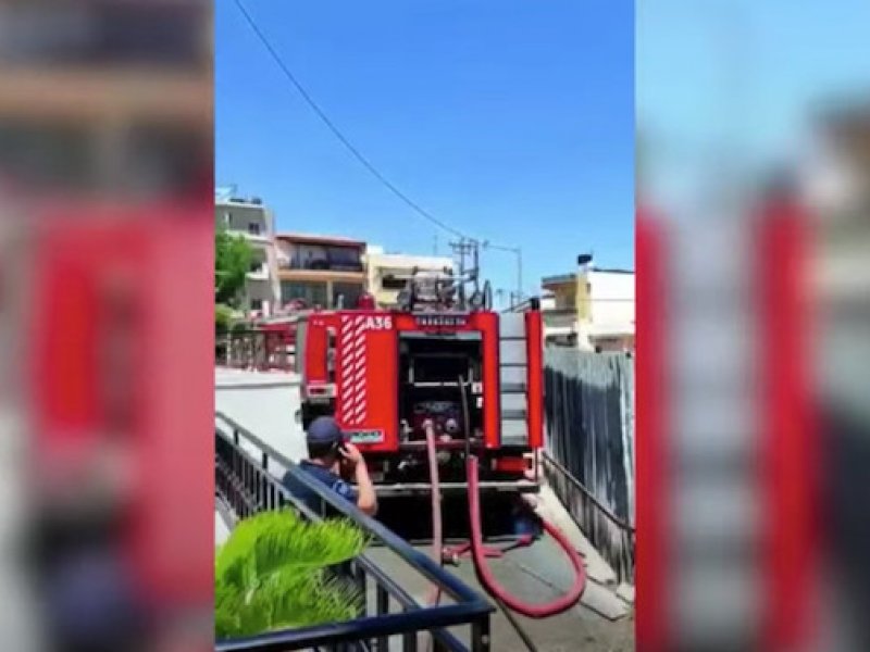 Κρήτη: Μεγάλη κινητοποίηση της Πυροσβεστικής για φωτιά σε πυκνοκατοικημένη περιοχή