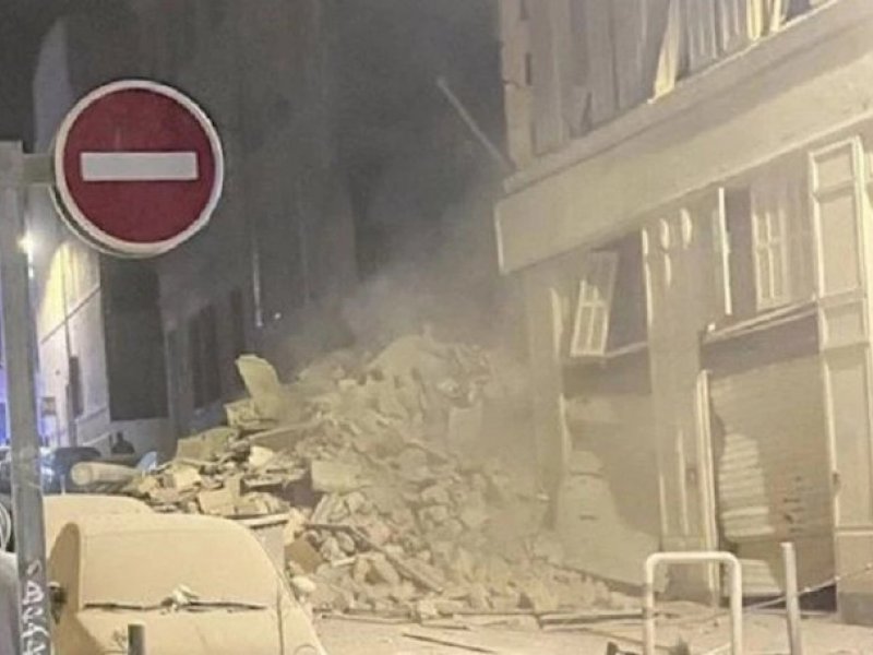 Γαλλία: Κατέρρευσαν δύο κτίρια στη Μασσαλία – Πιθανώς εγκλωβισμένα 10 άτομα