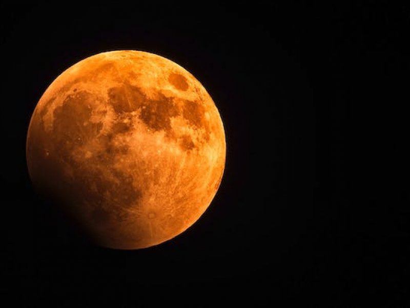 Υπερπανσέληνος Μαΐου: Την Κυριακή θα απολαύσουμε το «ματωμένο φεγγάρι»