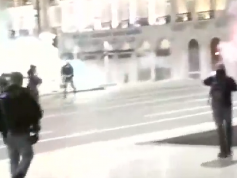Τραγωδία στα Τέμπη: Επεισόδια στο Σύνταγμα κατά τη διάρκεια διαμαρτυρίας