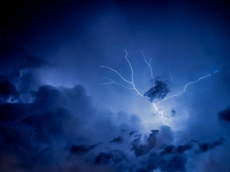 Έκτακτο δελτίο ΕΜΥ: Καταιγίδες, χαλαζοπτώσεις και θυελλώδεις άνεμοι